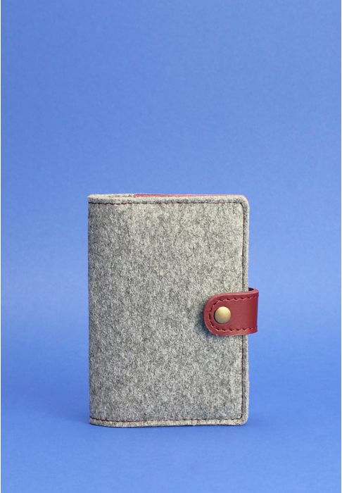 Фетрова обкладинка для паспорта 3.0 з шкіряними бордовими вставками