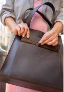 Фото Шкіряна жіноча сумка шоппер Бетсі з кишенею темно-коричнева