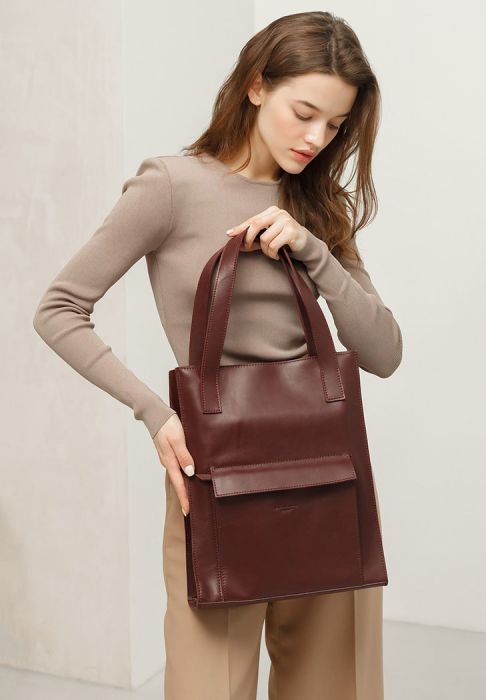 Фото Кожаная женская сумка шоппер Бэтси с карманом бордовая Краст