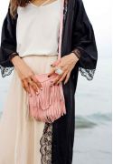 Фото Кожаная женская сумка с бахромой мини-кроссбоди Fleco розовая