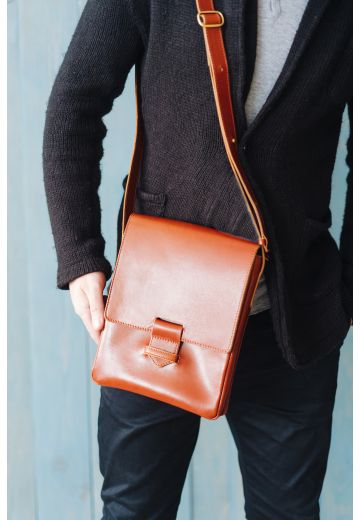 Мужская кожаная сумка-мессенджер Esquire светло-коричневая