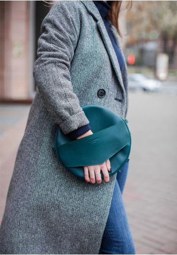 Кожаная женская круглая сумка-рюкзак Maxi зеленая