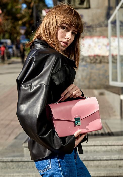 Жіноча шкіряна сумка-кроссбоді Lola рожева
