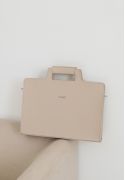 Фото Женская кожаная сумка для ноутбука и документов светло-бежевая (BN-BAG-36-light-beige)