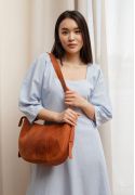 Фото Шкіряна жіноча сумка Круасан свіло-коричнева