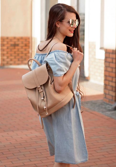 Кожаный женский рюкзак Олсен светло-бежевый