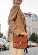 Фото Кожаная женская бохо-сумка Лилу светло-коричневая