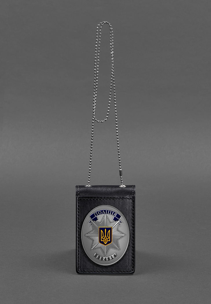 Фото Кожаная обложка на цепочке для удостоверения и жетона