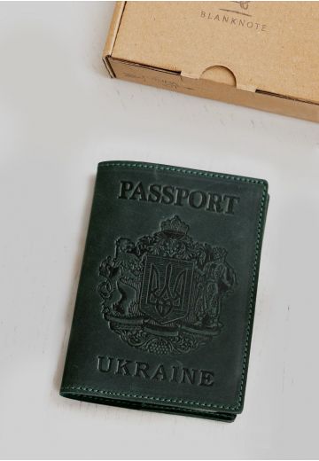 Шкіряна обкладинка для паспорта з українським гербом зелена