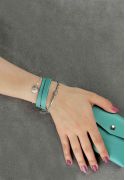 Фото Женский кожаный браслет с металлическими бусинами бирюзовый