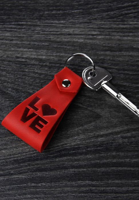 Фото Брелок LOVE