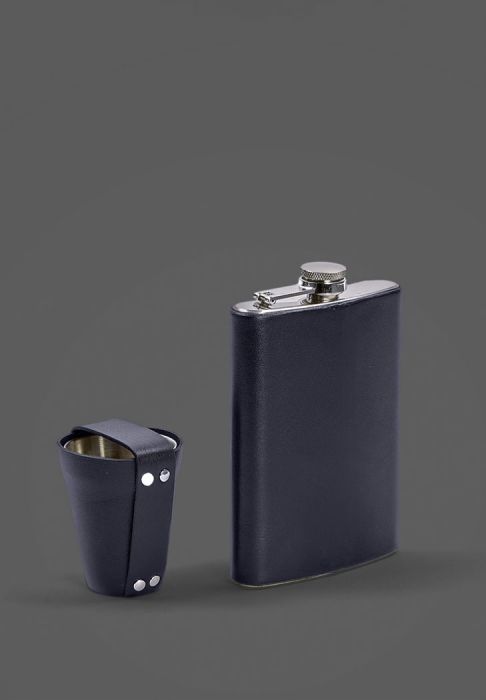 Набор с флягой и рюмками в кожаном чехле темно-синий