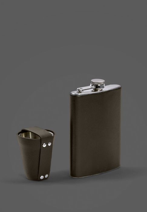 Фото Набор с флягой и рюмками в кожаном чехле темно-коричневый Crazy Horse (BN-FL-o)