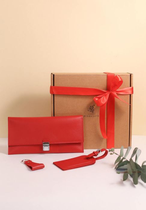 Фото Набор кожаных аксессуаров для путешественника Сантьяго (BN-set-travel-11-red)