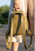 Кожаный рюкзак Groove S оливковый (TW-Groove-S-olive) фото
