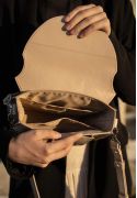 Жіноча шкіряна сумка Liv ясно-бежева (TW-Liv-karamel) - фото